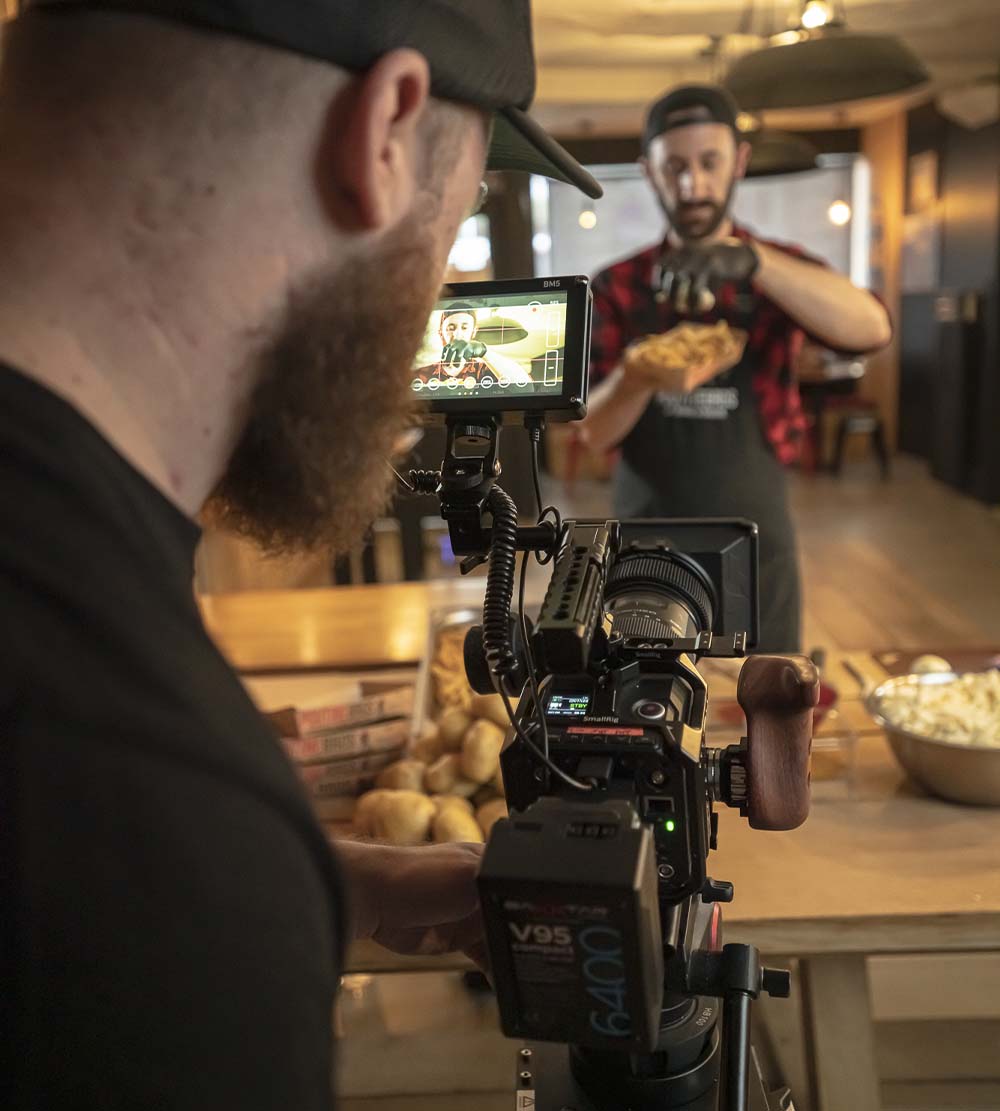 videaste-realisateur-cadreur-freelance-rennes-behind-the-scene-poutinebros
